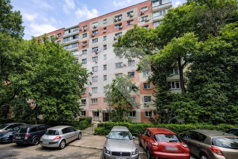 Teiul Doamnei nr. 108, de vanzare garsoniera, ideal investitie.